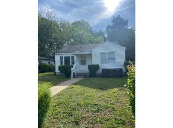 881 W Orange St - Fayetteville, NC 28301 - Home For Rent