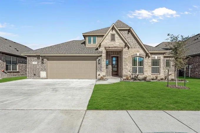 331 Winterwood Dr, Lavon, TX 75166 for Sale