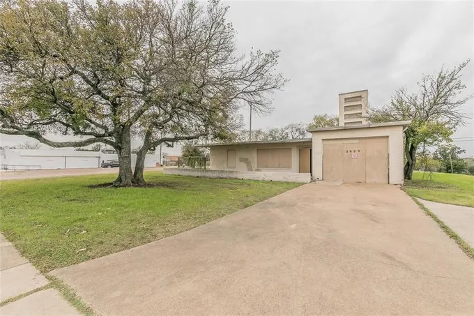 2909 Schwartz Ave, Fort Worth, TX 76106 for Sale