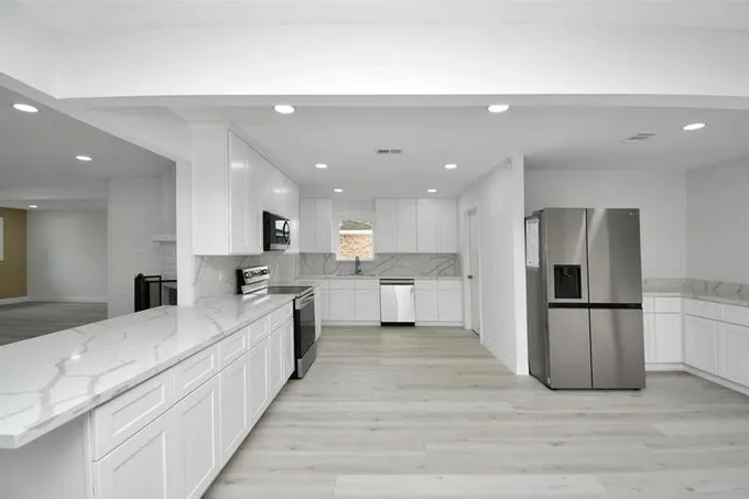 10510 Offer Dr, Houston, TX 77031 for Sale