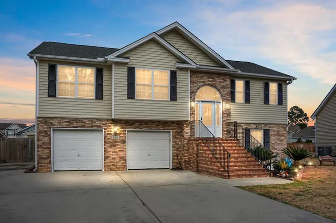 230 Pemberly Blvd Blvd, Summerville, SC 29486 - MLS 24002041 for Sale