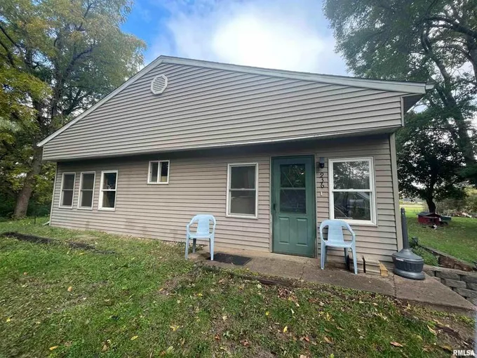 936 Stern Road, Albany, IL 61230 for Sale