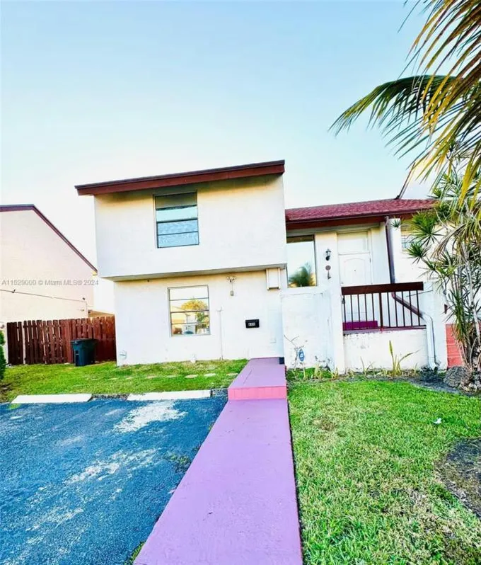 600 NW 98TH CT # 600, Miami, FL 33172 Townhouse For Sale  MLS# A11529000