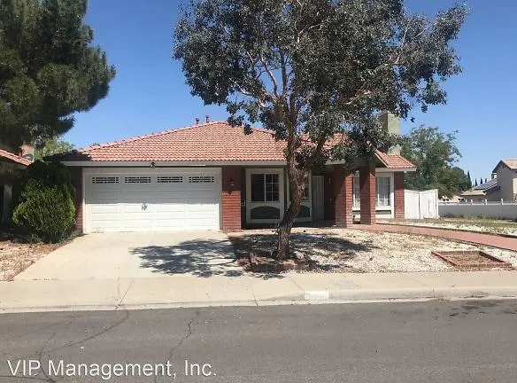 12620 Sunbird Ln - Victorville, CA 92392 - Home For Rent