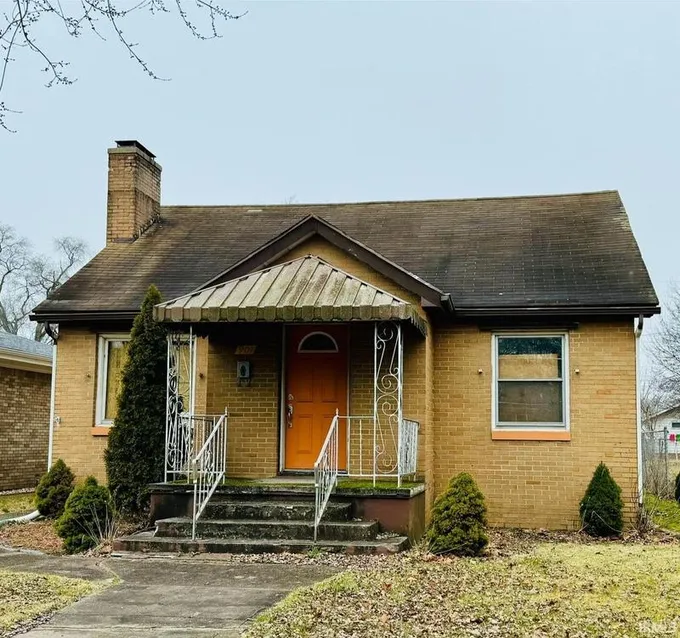 901 Huey Street, South Bend, IN 46628 for Sale