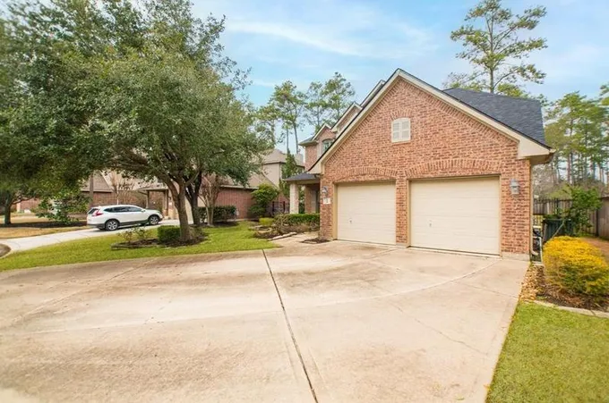 2 Pleasant Point Pl, The Woodlands, TX 77389 - MLS 32763013 for Rent