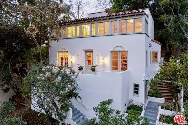 5944 Manola, Los Angeles CA 90068 for Sale