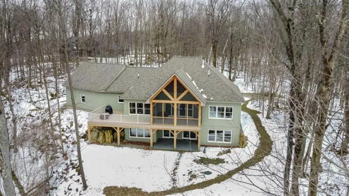 205 PINECREST RD, Hinesburg, VT 05461 Single Family Residence For Sale  MLS# 4982064