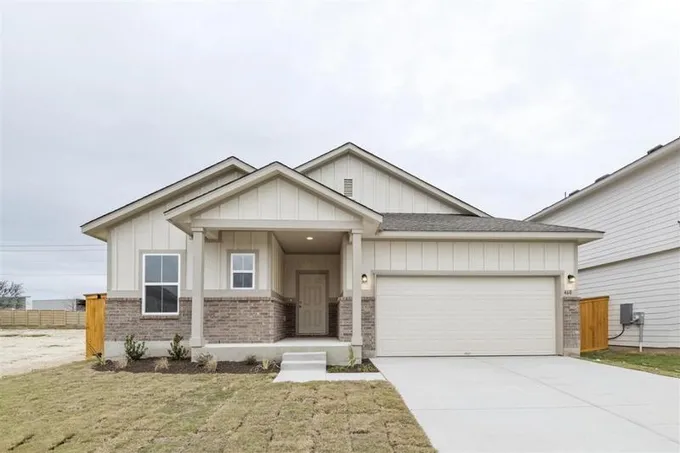 460 Josey Wales Drive, Jarrell, TX 76537 for Sale