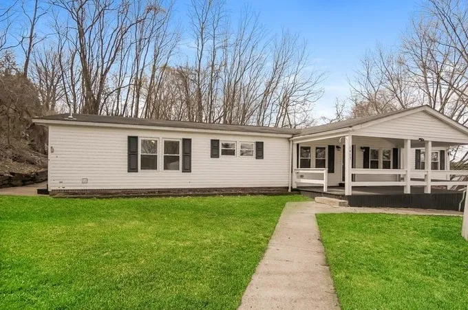 1413 Wimpole St, Hopewell Township, PA 15001 - MLS 1637417 for Sale