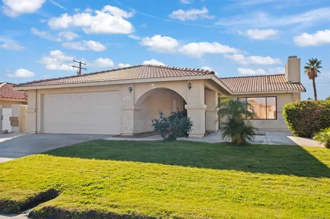 67815 Ontina Road, Cathedral City, CA 92234 for Sale