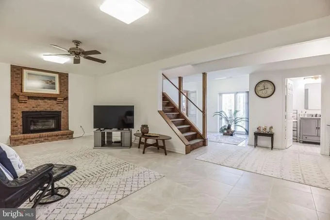 5220 SURREY COURT, HUNTINGTOWN, MD 20639  625053565 for Sale