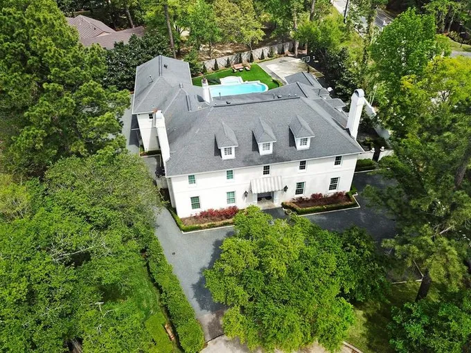 602 Hunters Way Court, Houston, TX 77024 for Sale