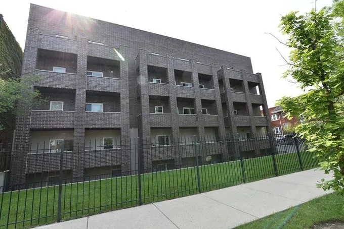 4520-402  4520 N Beacon for Sale