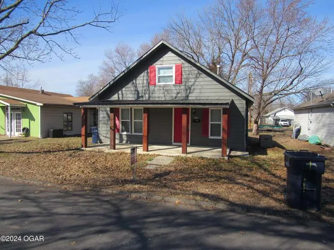 819 W 13th, Webb City, MO 64870  624825711 for Sale