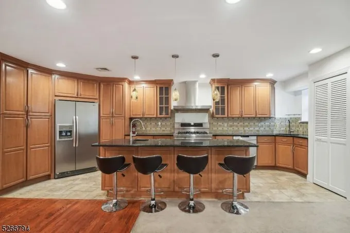40 Rome Street, Newark, NJ 07105 for Sale