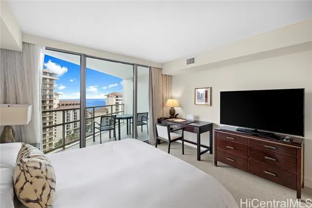 223 Saratoga Road 1610, Honolulu HI 96815 for Sale