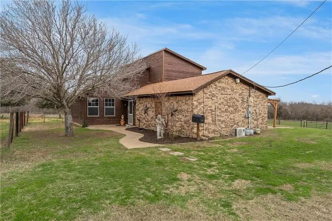 421 Wildwood Trail, Lorena, TX 76655 for Sale