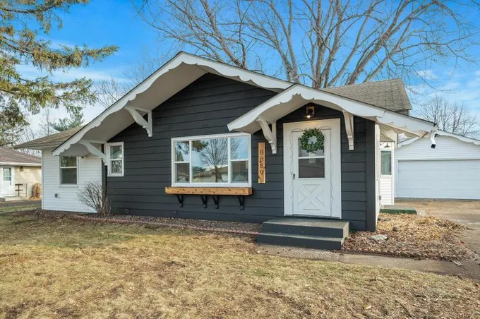 8889 Granada Avenue South, Cottage Grove, MN 55016 for Sale