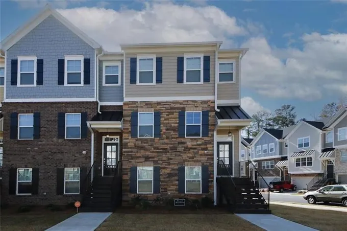3326 Hedgeway Court, Kennesaw, GA 30144 for Sale