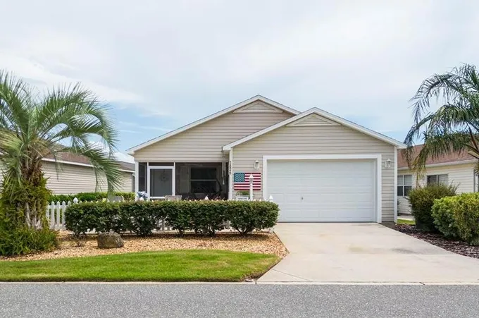 1826 Hallandale Ln, The Villages, FL 32162 - MLS G5072217 for Sale