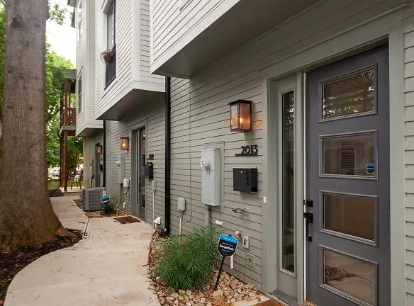 2013 Upstate Wy unit 1 - Charlotte, NC 28206 - Home For Rent
