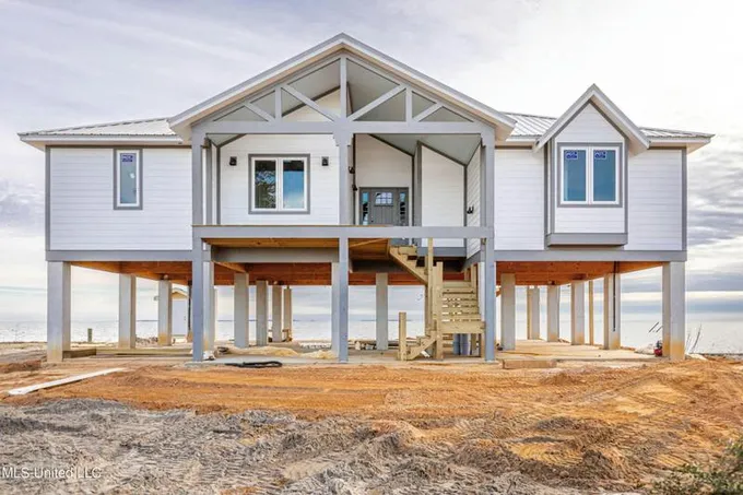 6631 BELLE FONTAINE DR, Ocean Springs, MS 39564 Single Family Residence For Sale  MLS# 4065114