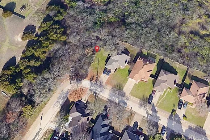 800 Clover Hill Ln, Cedar Hill, TX 75104 for Sale