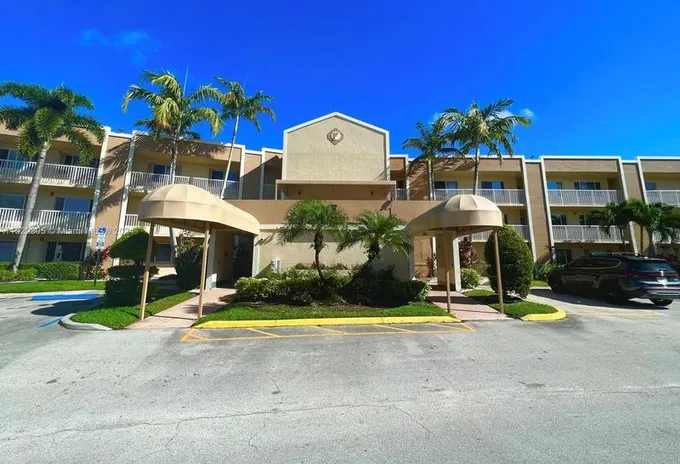7380 N Devon Dr #307, Tamarac, FL 33321 - MLS A11522395 for Sale