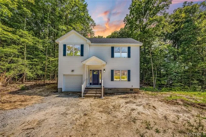 283 Highgate Drive, Hartfield, VA 23071 for Sale