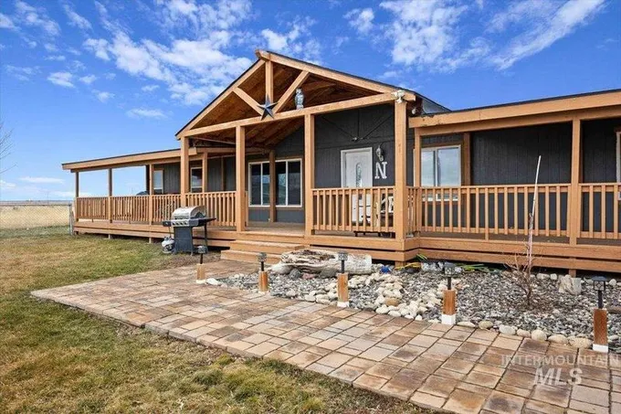 2448 Nevada Ave, Hollister, ID 83301  624237892 for Sale