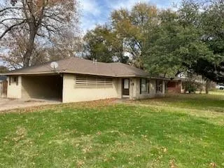 2220 W 1st Ave, Corsicana, TX 75110 for Sale