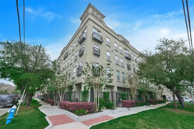 2216 Chenevert St #11, Houston, TX 77003 for Sale