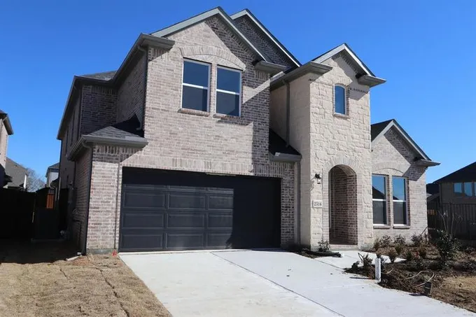 2516 Fairoaks Dr, Celina, TX 75009 for Sale