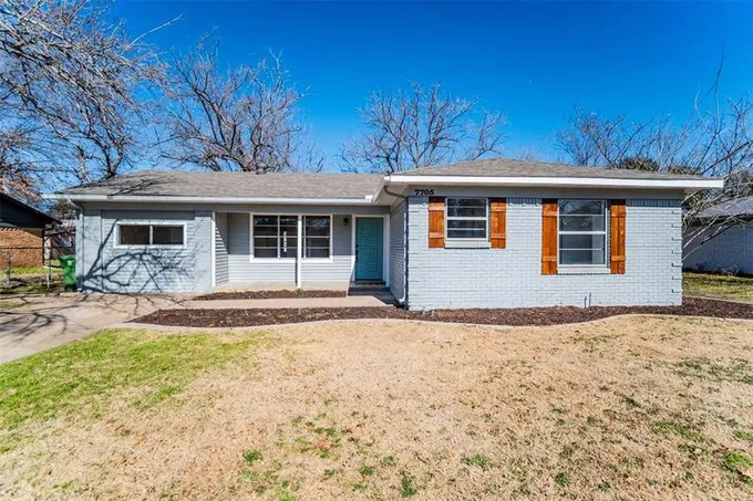 7705 Janetta Dr, North Richland Hills, TX 76180 for Sale