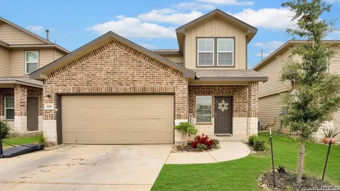 229 MIDDLE GREEN LOOP, Floresville, TX 78114 for Sale