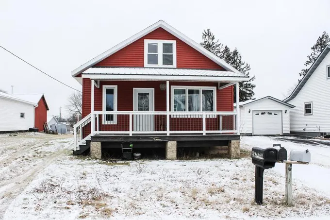 110 Hampton Avenue South, Dallas, WI 54733 for Sale