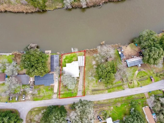 2426 Shady Creek Lane, Freeport, TX 77541 for Sale