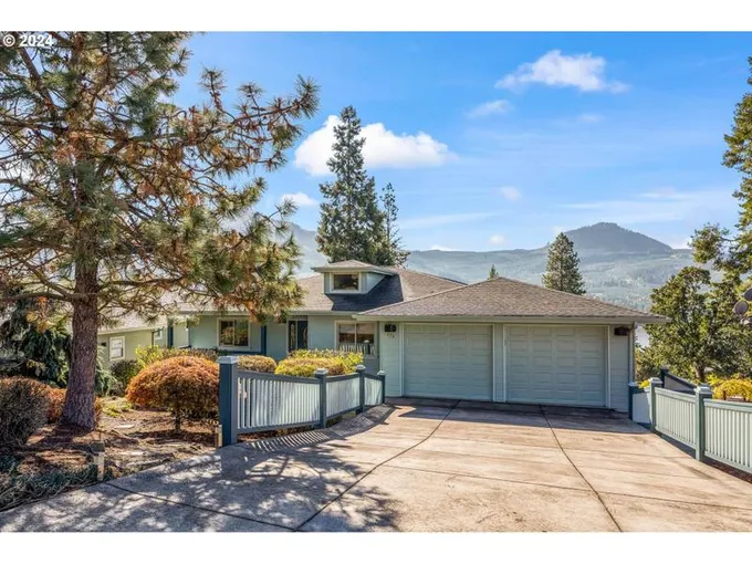 578 E 1ST ST, Lowell OR 97452 for Sale