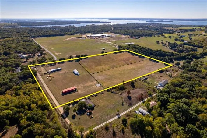 1182 Blackjack Rd, Valley View, TX 76272 for Sale