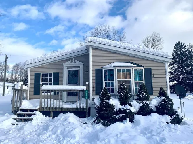17962 Lake St, Barryton, MI 49305 - MLS 24004103 for Sale