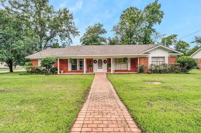 1604 Sybil, Tyler, TX 75703 - MLS 20487899 for Sale