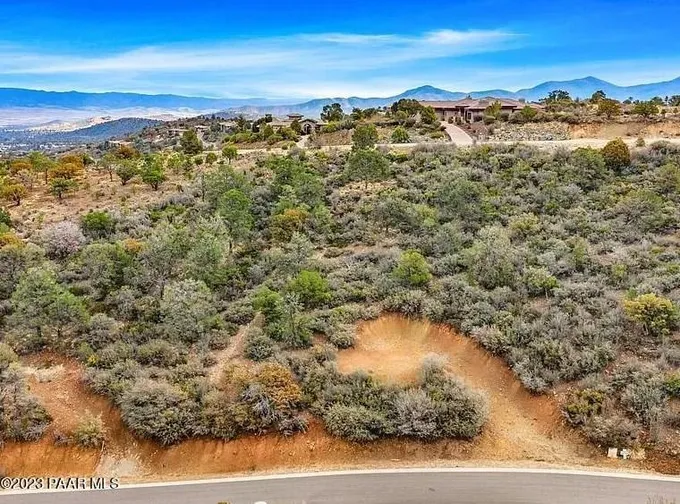 513 Sleepyhollow Cir, Prescott, AZ 86303 - MLS 1059832 for Sale
