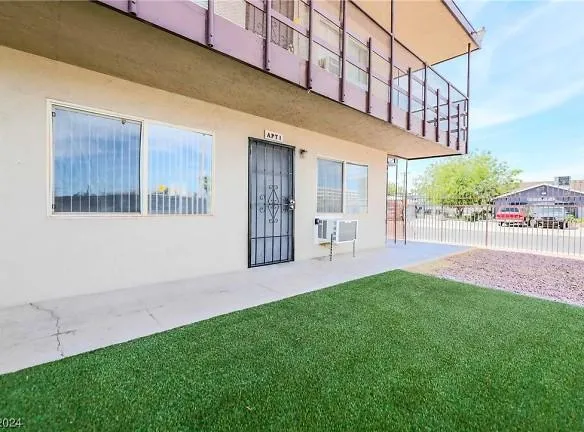 239 W Cleveland Ave #1 - Las Vegas, NV 89102 - Home For Rent