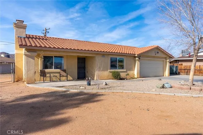20234 Pawhuska Road, Apple Valley, CA 92307 for Sale