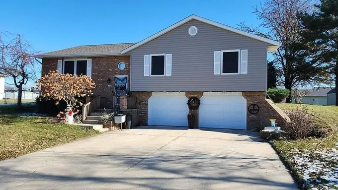 69 Meadows Rd, Hannibal, MO 63401 for Sale