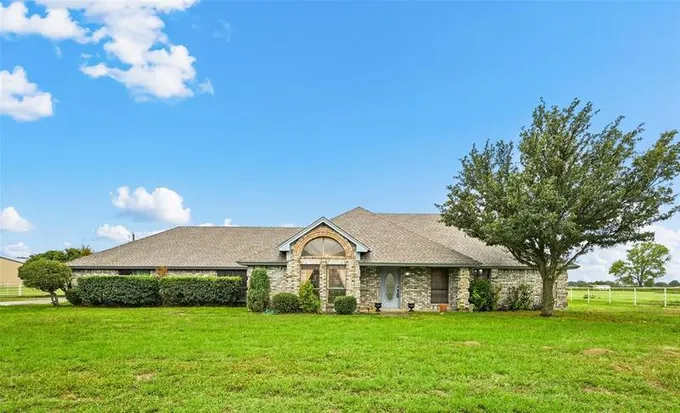 500 S Ridge Rd, Decatur, TX 76234 for Sale