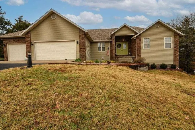 457 Austin Place, Branson West, MO 65737  612264068 for Sale