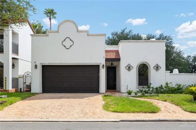 100 E Tearose Avenue, Mc Allen, TX 78504 for Sale