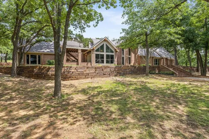 1219 County Road 147, Gainesville, TX 76240 for Sale